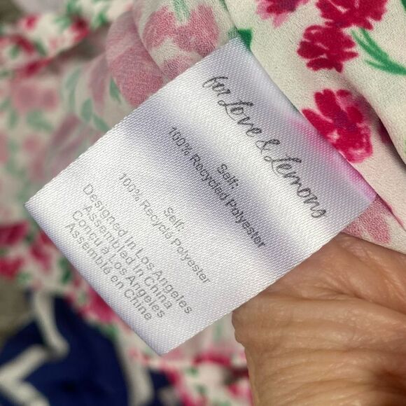 FOR LOVE & LEMONS Petal Blouse in Carnation size small - Picture 9 of 10